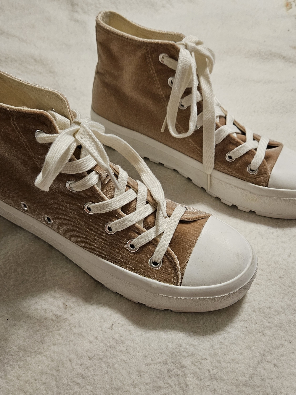 Corkys Tan High-Top Velour  and Canvas Sneakers with White Accents Size 8